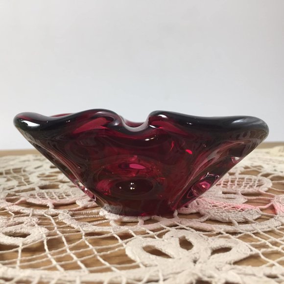 Red Raspberry Murano Ashtray Blown Art Glass - Picture 10 of 11